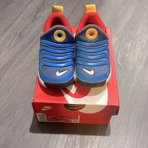 Unisex kid Nike slip on sneaker